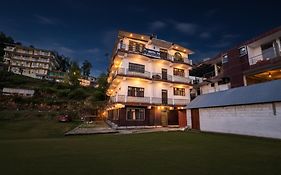 Fabhotel Sn Resort